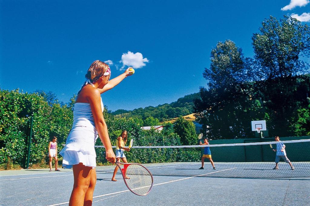 Camping Paradis Marmotel Saint-Geniez-dʼOlt Zewnętrze zdjęcie
