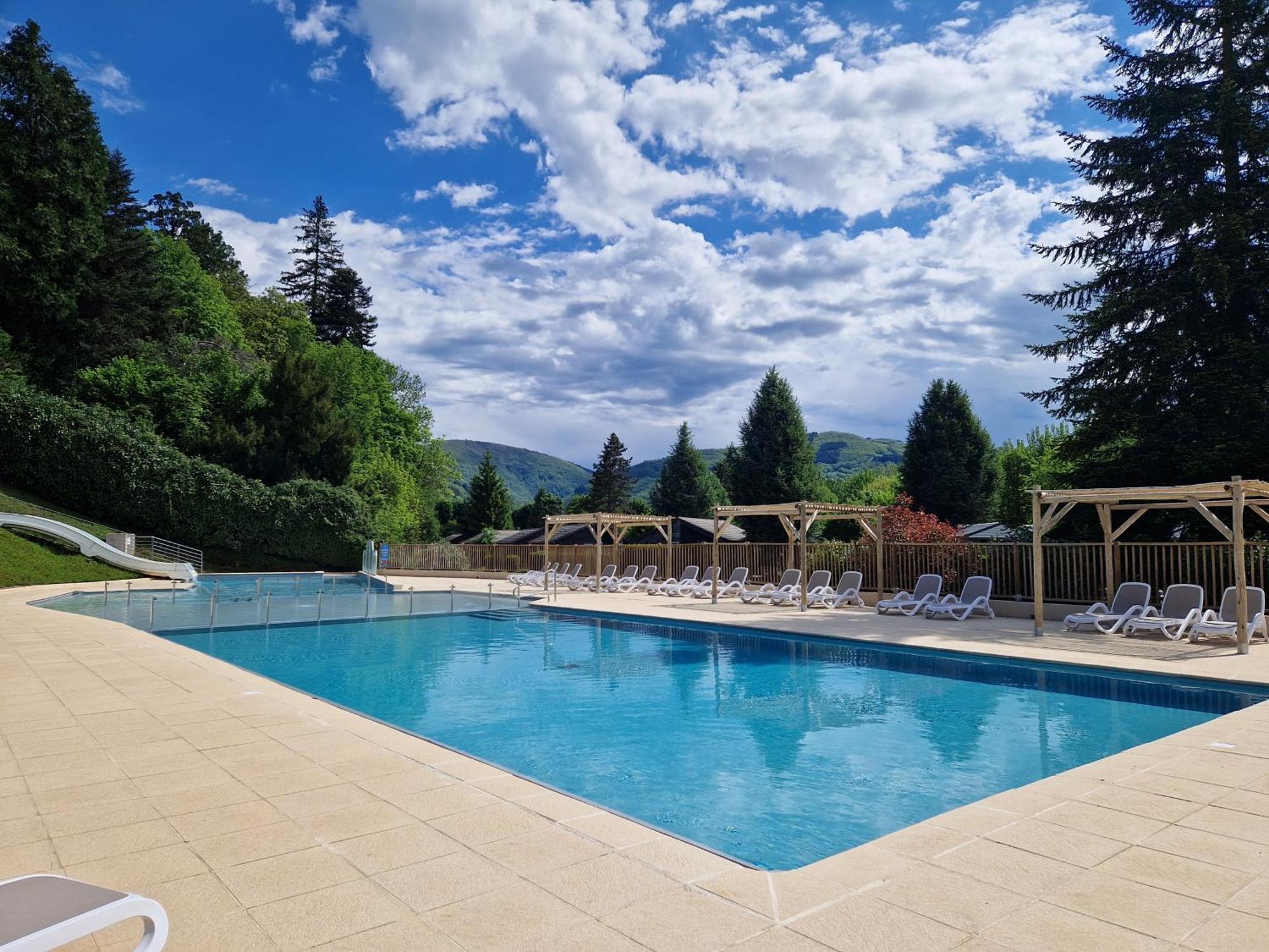 Camping Paradis Marmotel Saint-Geniez-dʼOlt Zewnętrze zdjęcie