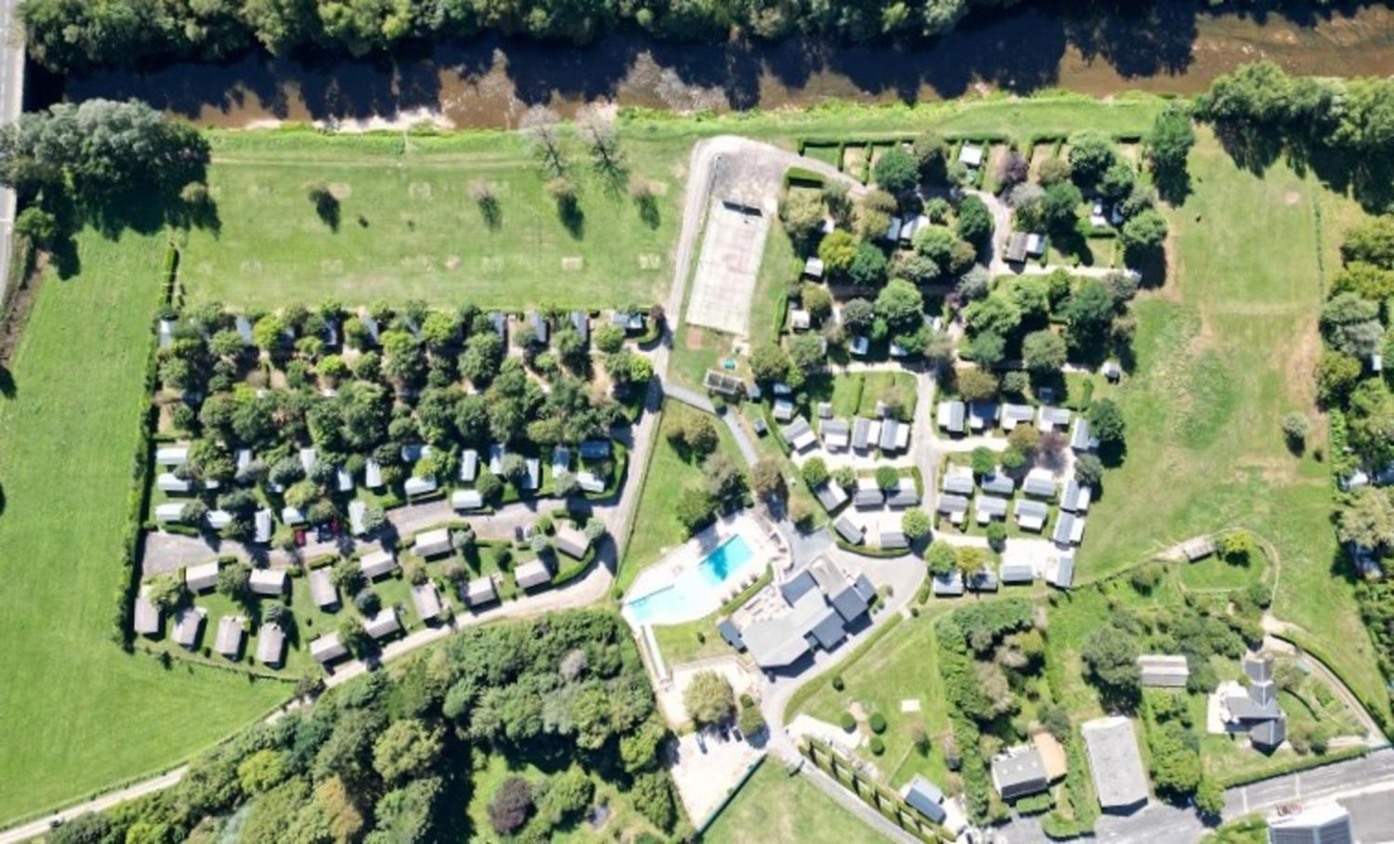 Camping Paradis Marmotel Saint-Geniez-dʼOlt Zewnętrze zdjęcie