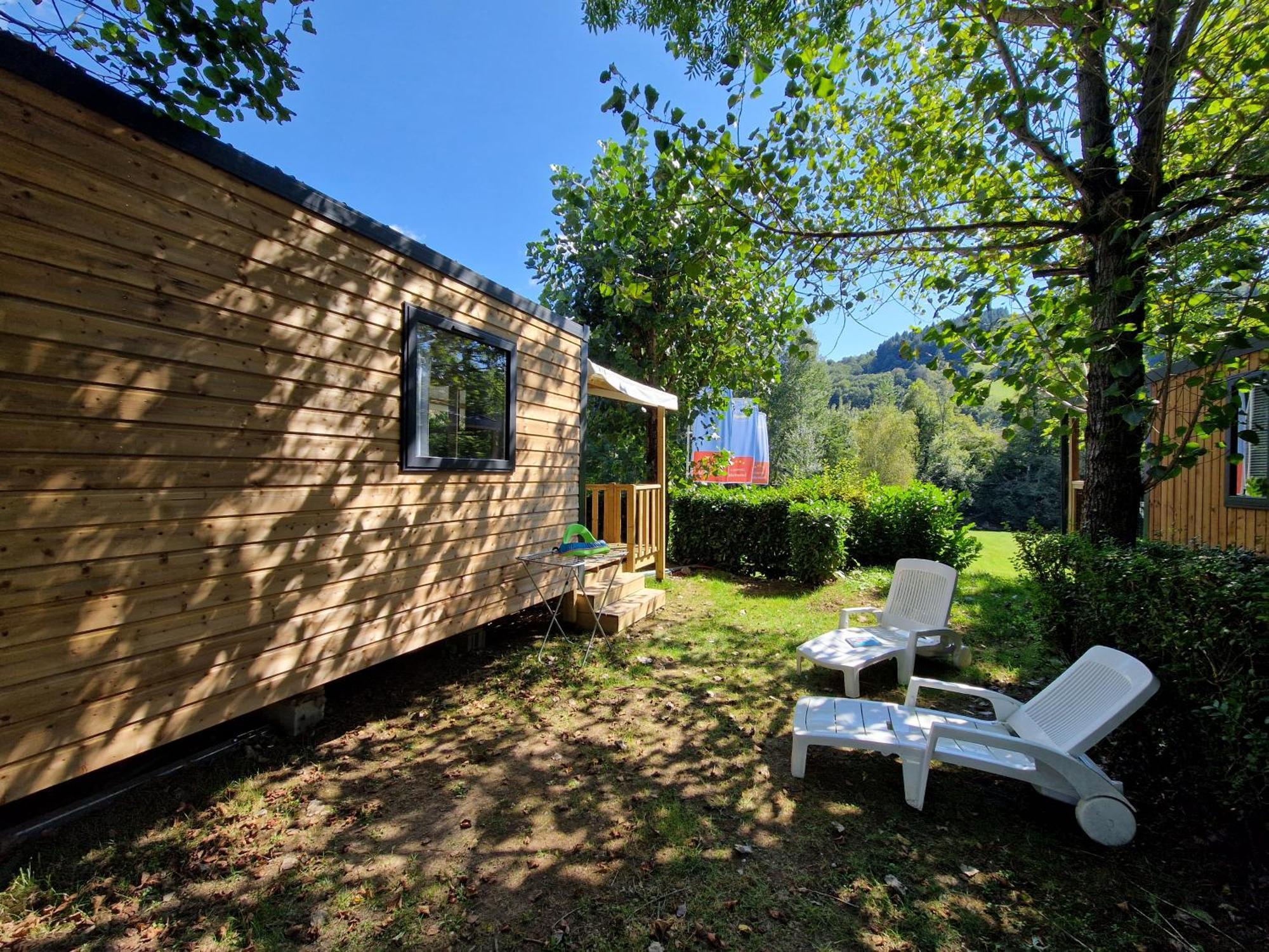 Camping Paradis Marmotel Saint-Geniez-dʼOlt Zewnętrze zdjęcie