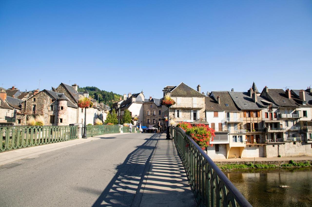 Camping Paradis Marmotel Saint-Geniez-dʼOlt Zewnętrze zdjęcie